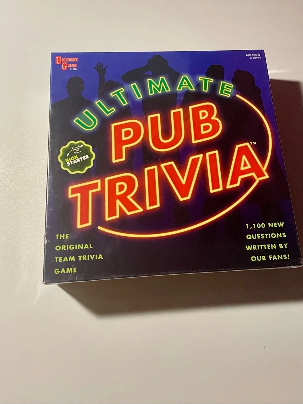 University Games Ultimate Pub Trivia Team Board Game 1100 Questions NEW Sealed